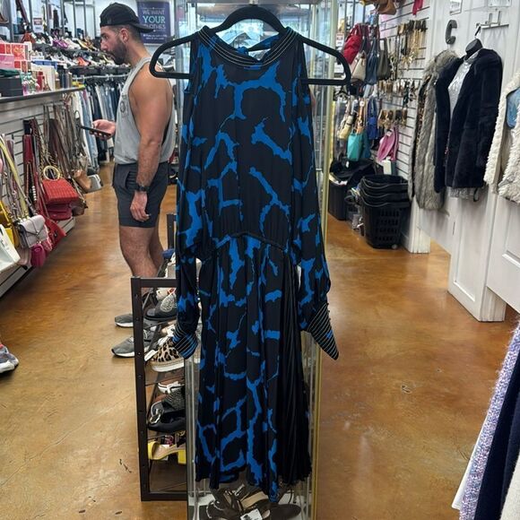 Beatrice B dress - Picture 1 of 8